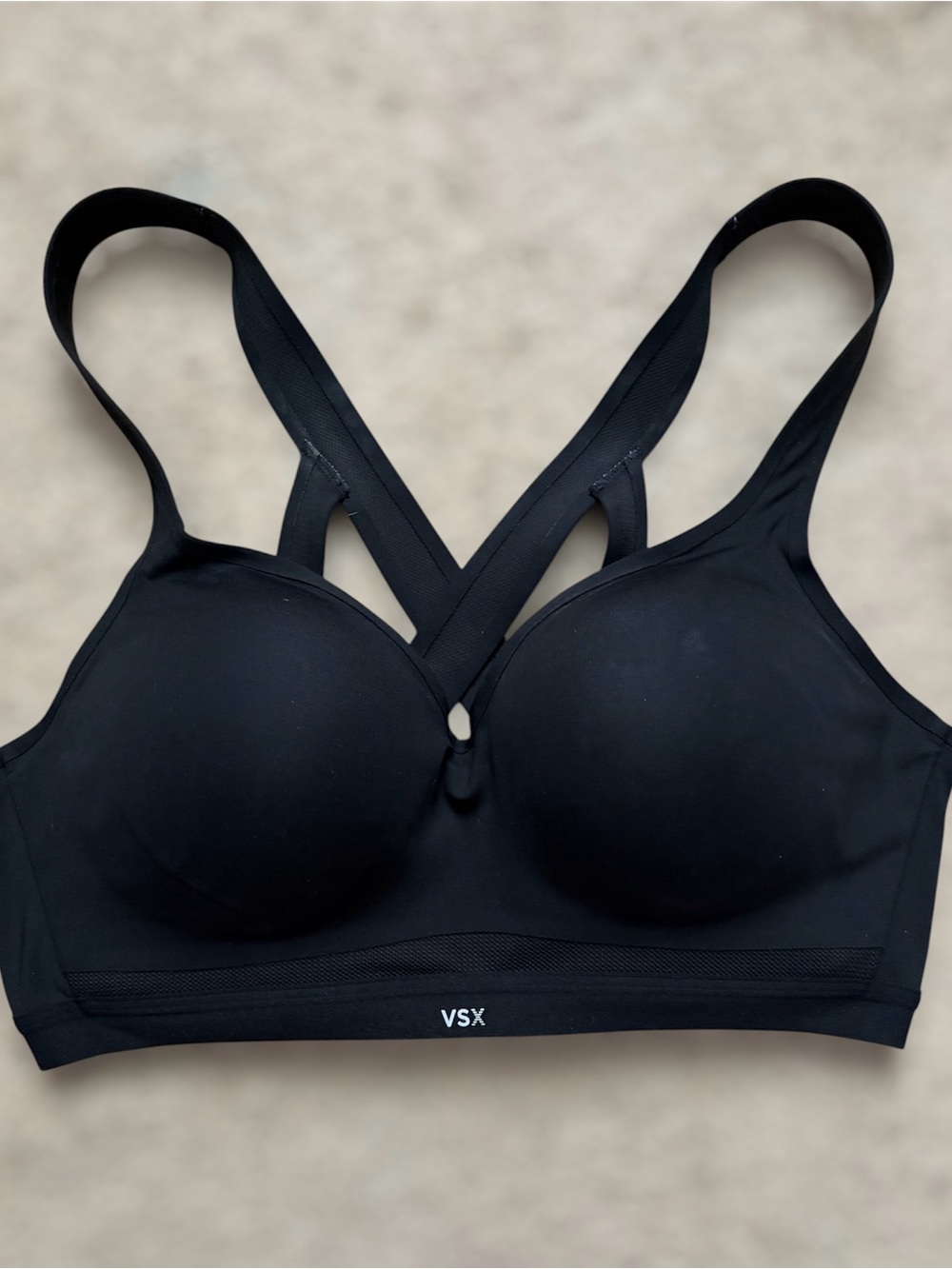 VSX Incredible Max Sports Bra Size 38C
Black.